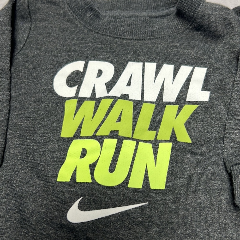 ‎Nike - Picture 3 of 6